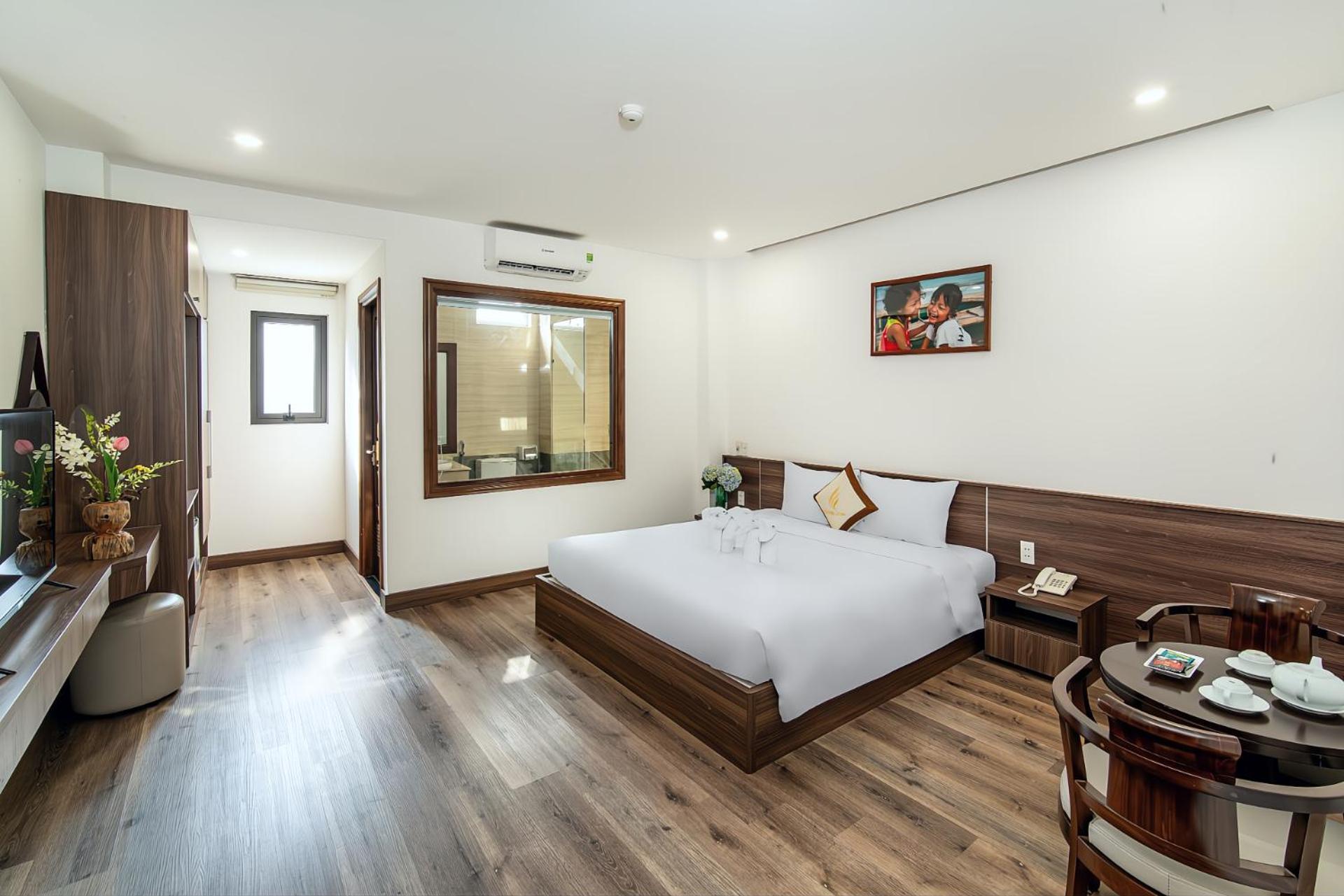 Hoang Linh Riverside Hotel Danang Exterior photo