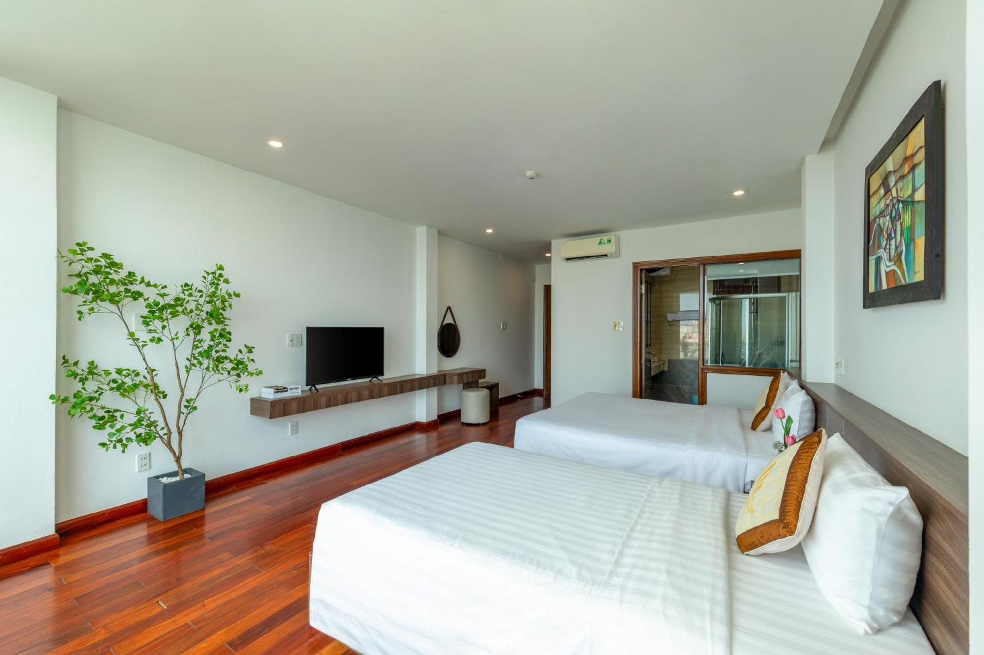 Hoang Linh Riverside Hotel Danang Exterior photo