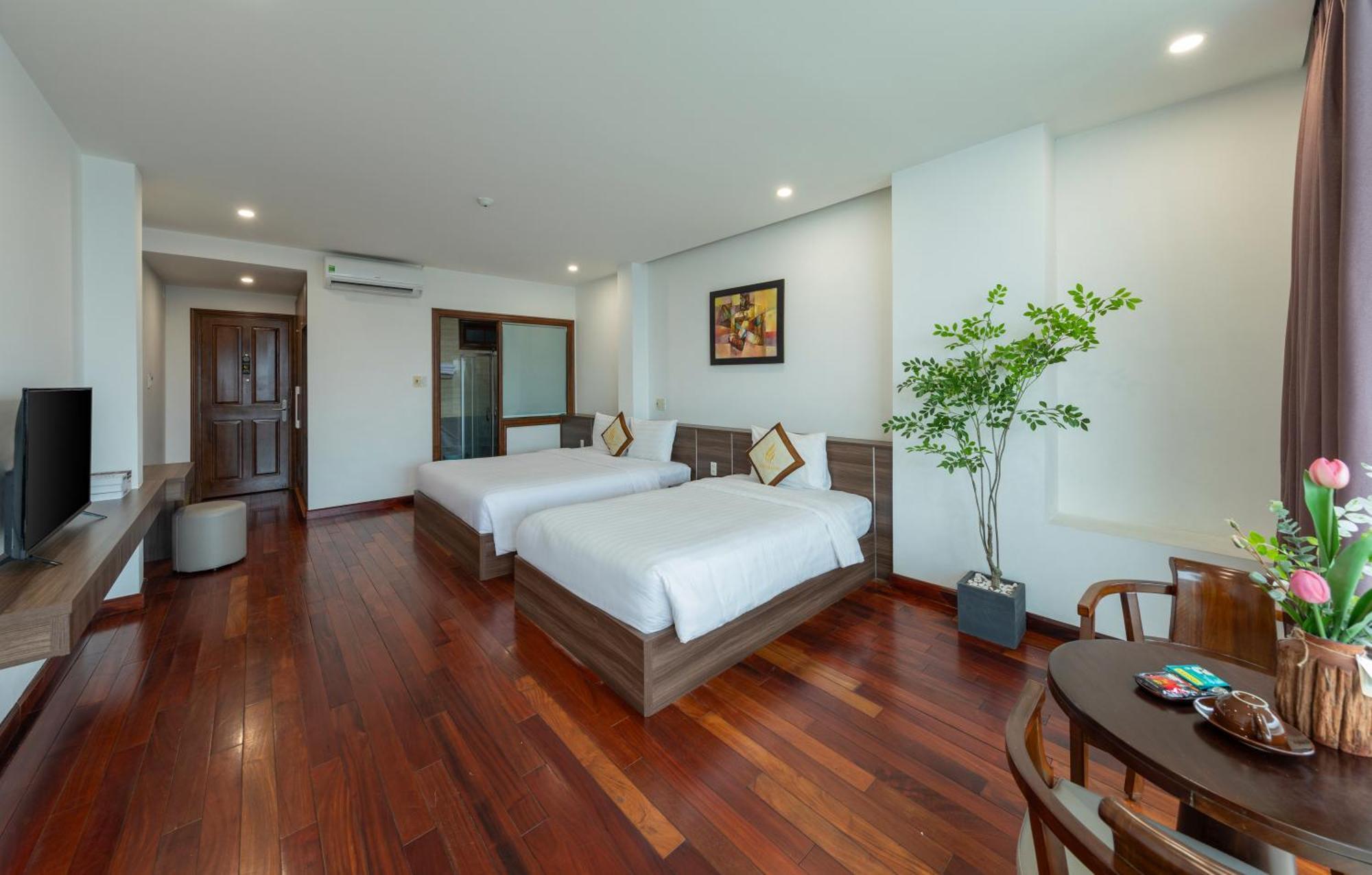 Hoang Linh Riverside Hotel Danang Exterior photo