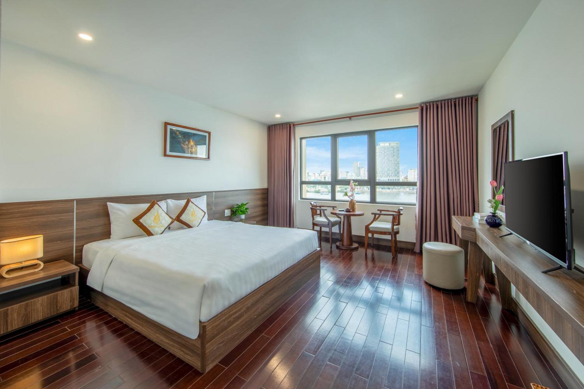 Hoang Linh Riverside Hotel Danang Exterior photo
